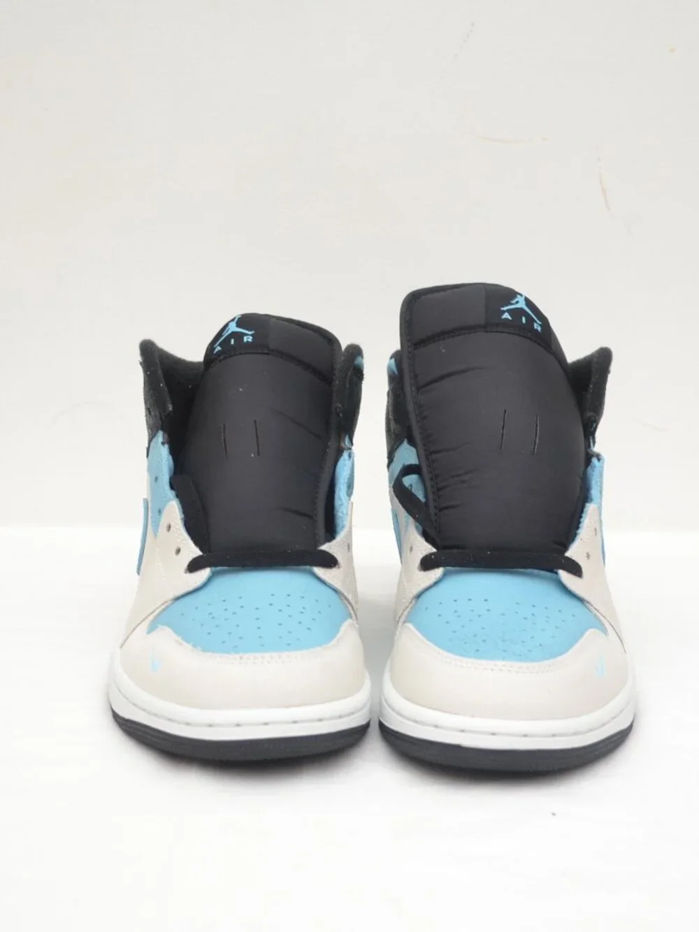 Jordan Air Jordan 1 Mid Se Blue Chill Summit White BNIB (NO LID)